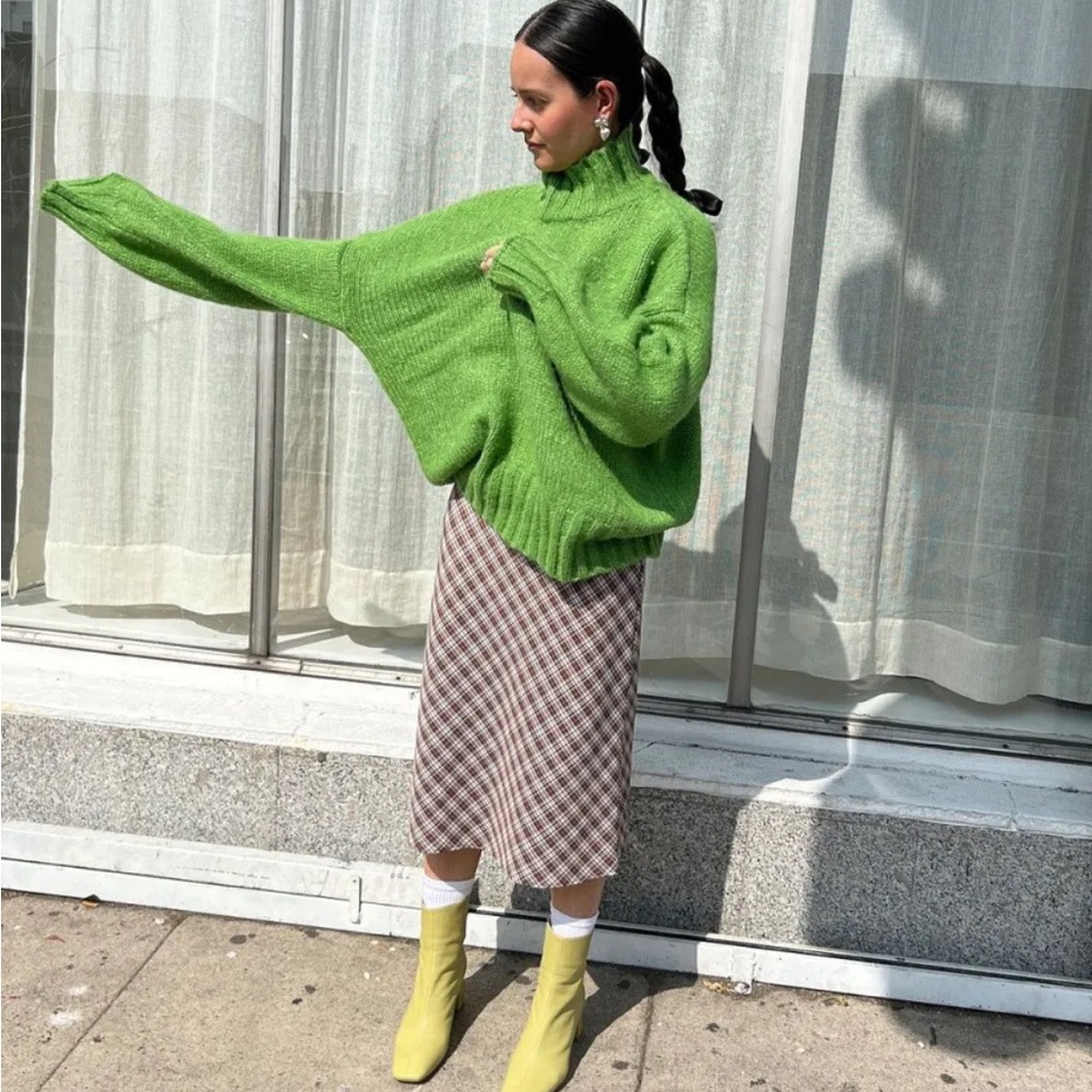 Lisa Says Gah Cece Turtleneck - Fern - Picture 2 of 4